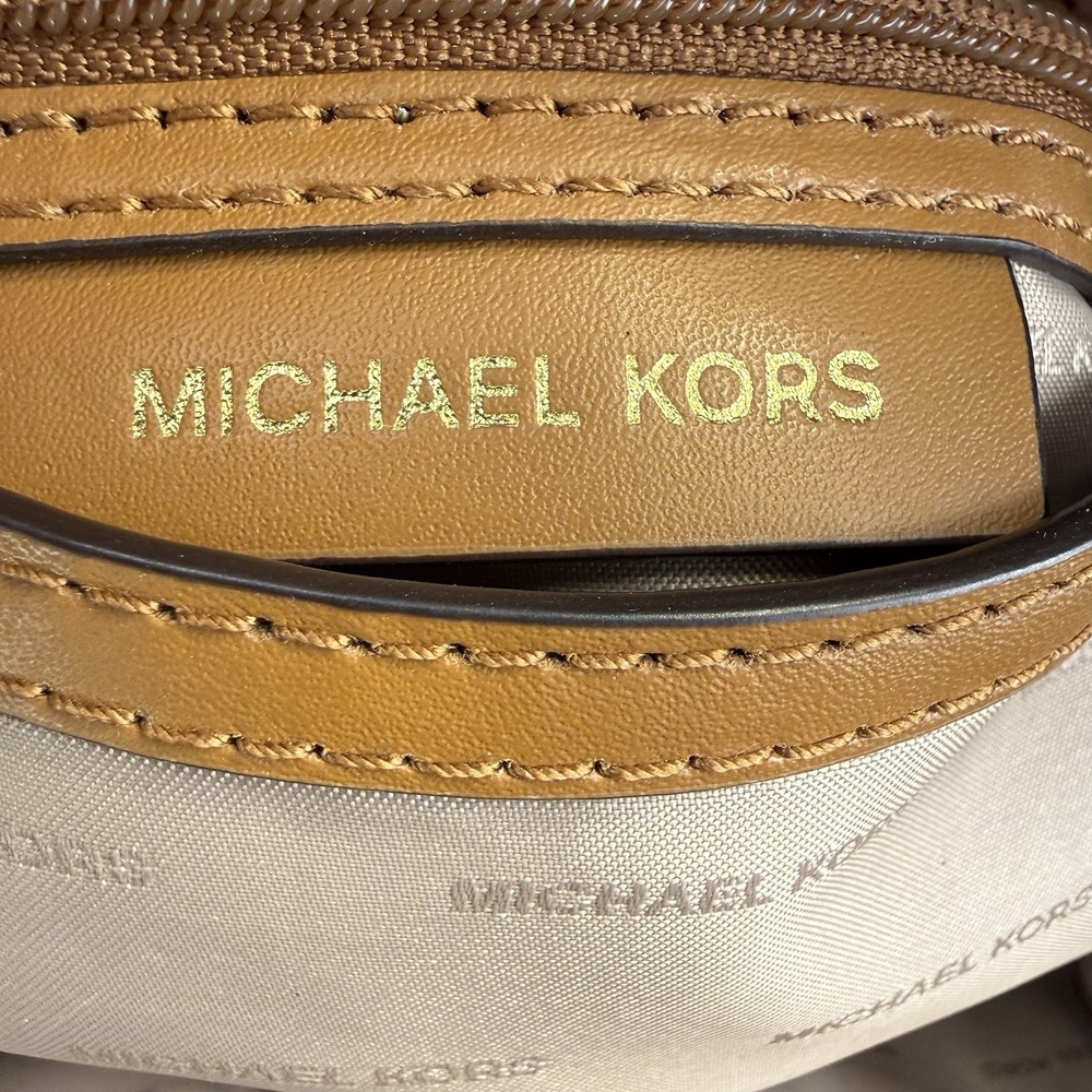 Michael Michael Kors Newbury Chain Shoulder Bag Vinilla Acorn  EUC - Picture 8 of 15
